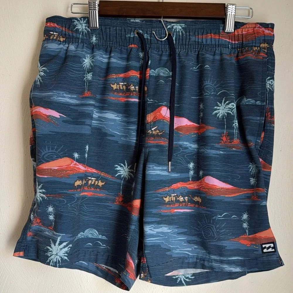 Billabong Swim Trunks Men’s M Retro Boardshorts Tropical Island Surf Beach Camel